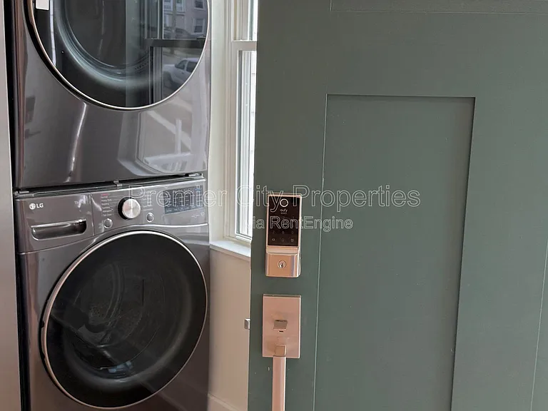 240 McGregor Ave #2 — Photo 36