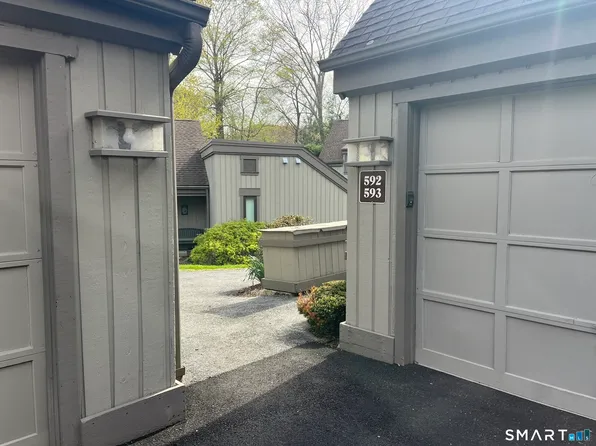 593 Heritage Vlg #D, Southbury, CT 06488
