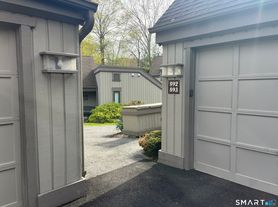 593 Heritage Vlg, Southbury, CT