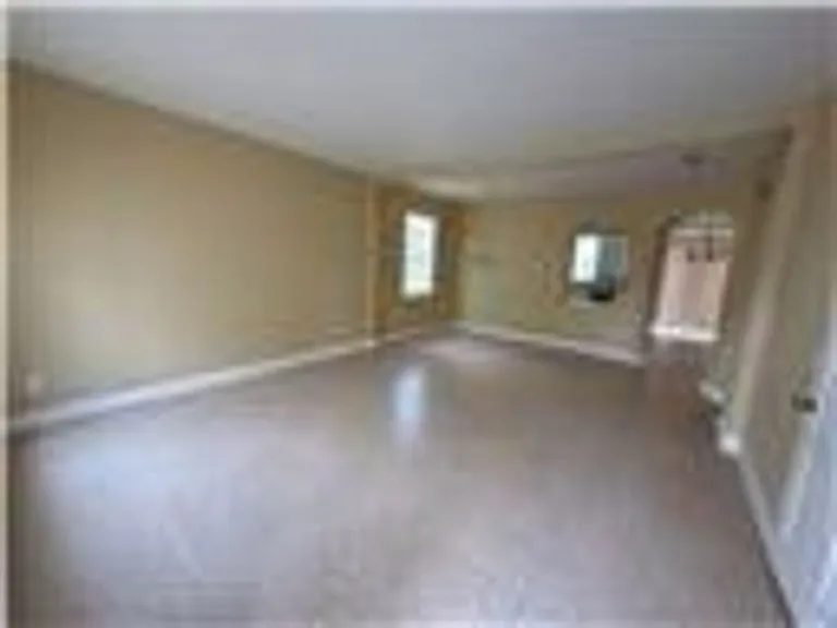 933 Whispering Cypress Ln — Photo 14