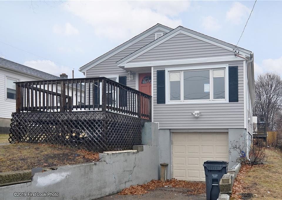 1st image of 79 Bolton Ave