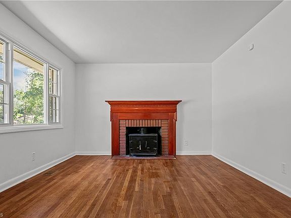 5th image of 506 Rosebriar Ct