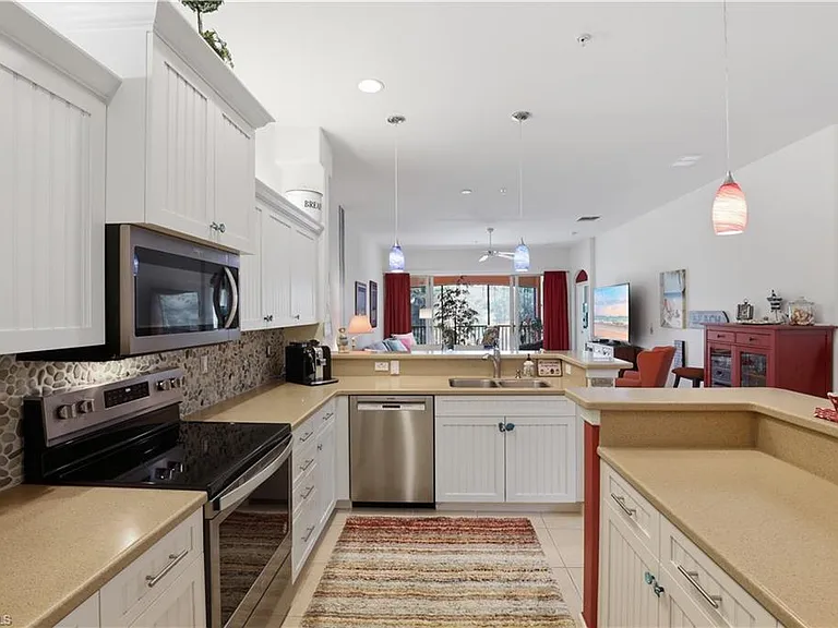 8601 Piazza Del Lago Cir #203 — Photo 8