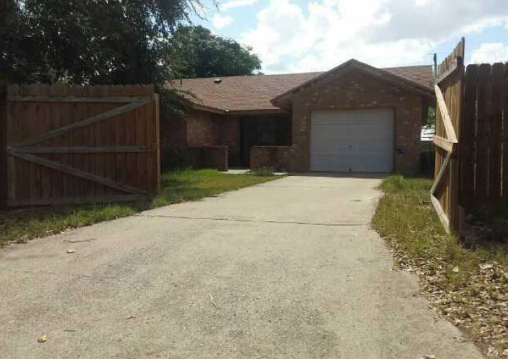1st image of 113 Cabana Dr
