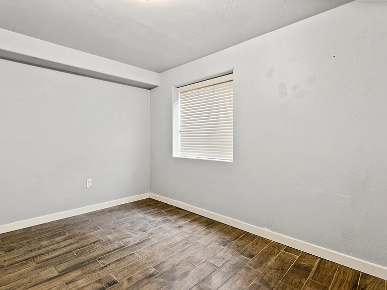 2510 Brenton Dr — Photo 40