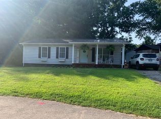1363 Meadowbrook Rd, Vanceburg, KY 41179