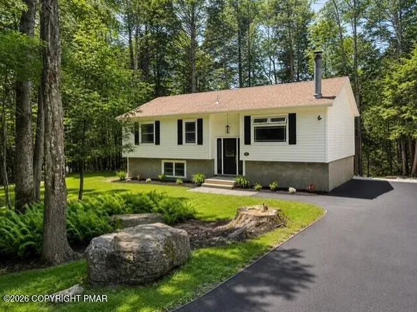 103 Deep Hollow Dr, Greentown, PA 18426