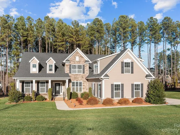 110 Bedford Ln, Mooresville, NC 28115