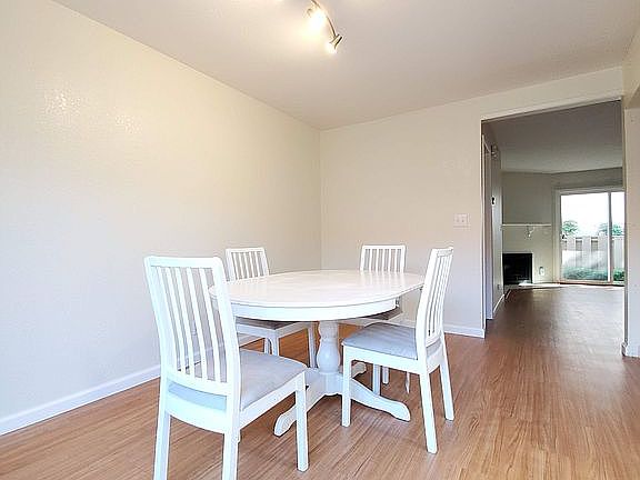 5th image of 3157 Payne Ave APT 21