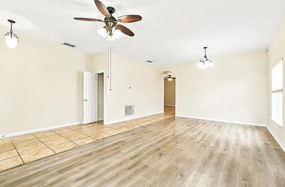 3 bed, 2.0 bath, 1751 sqft, $2,450 — Photo 4