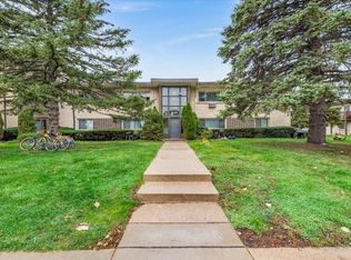 1110 N Wheeling Rd APT 2C, Mount Prospect, IL 60056