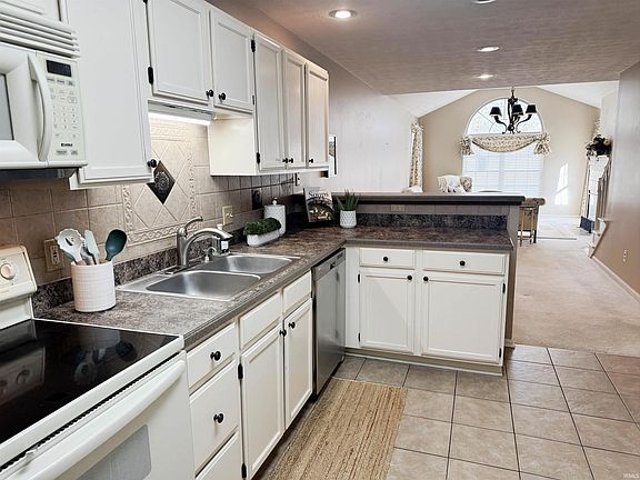 5th image of 8305 River Park Way