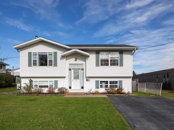4 Evergreen Dr, Cole Harbour, NS B2W 4A7