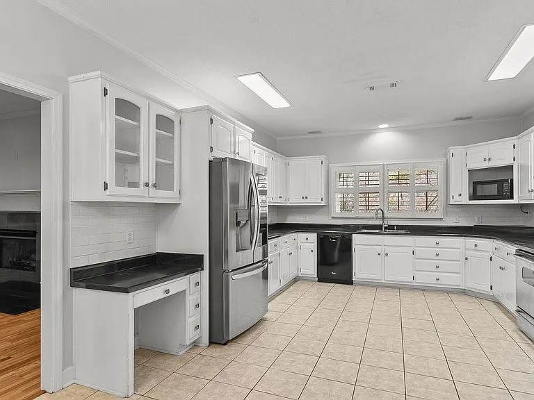 10495 Royal Points Dr — Photo 9