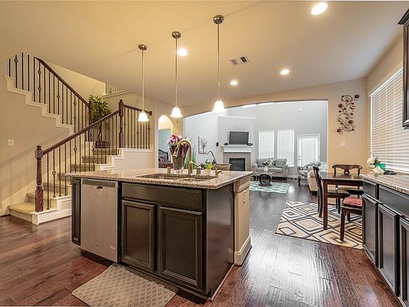 4th image of 26947 Churchill Gate Ln