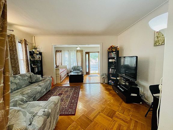 5th image of 8963 219th St