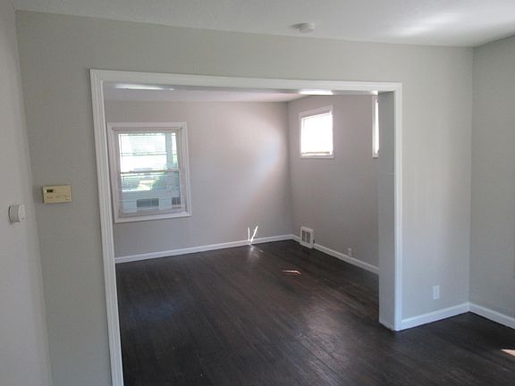 2nd image of 5507 Laverne Ave