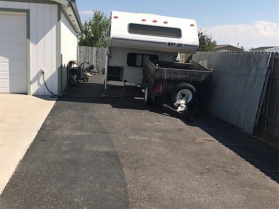 4th image of 102 Lilac Ave
