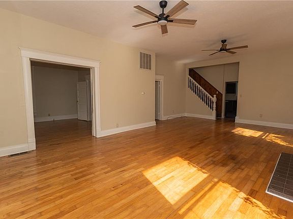 5th image of 1621 Appleton Ave