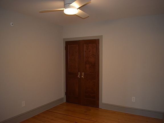 5th image of 128 S Chatham Ave #B