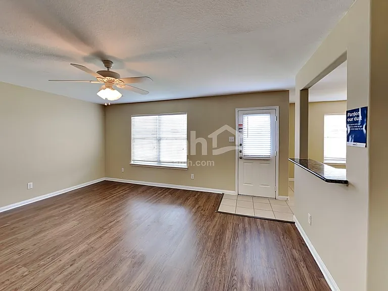 9415 White Diamond Ln — Photo 5