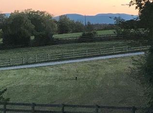 162 Greenfields Ln, White Post, VA 22663