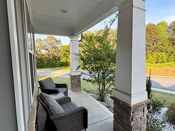 5th image of 115 Camdale Ct