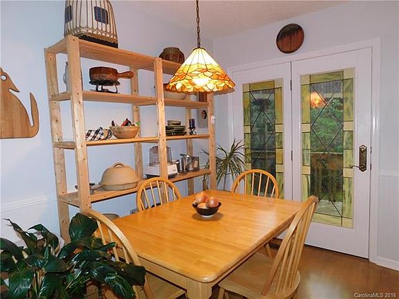 5th image of 205 Chinquapin Oak Ln