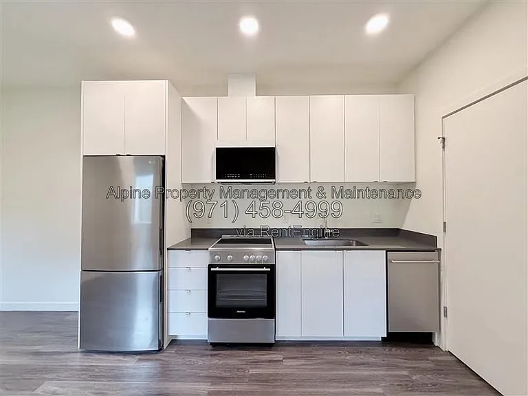 1545 NE 41st Ave #105 — Photo 5