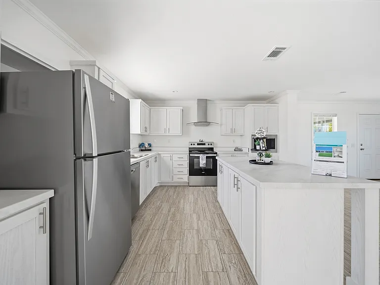 Royal Palm Village — Photo 48