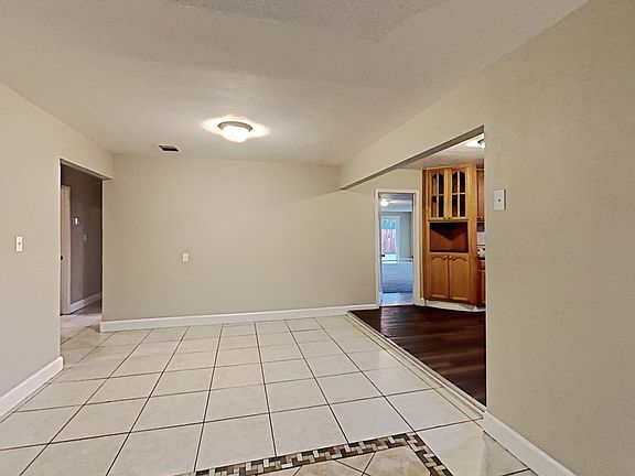 4th image of 118 San Carlos Ct
