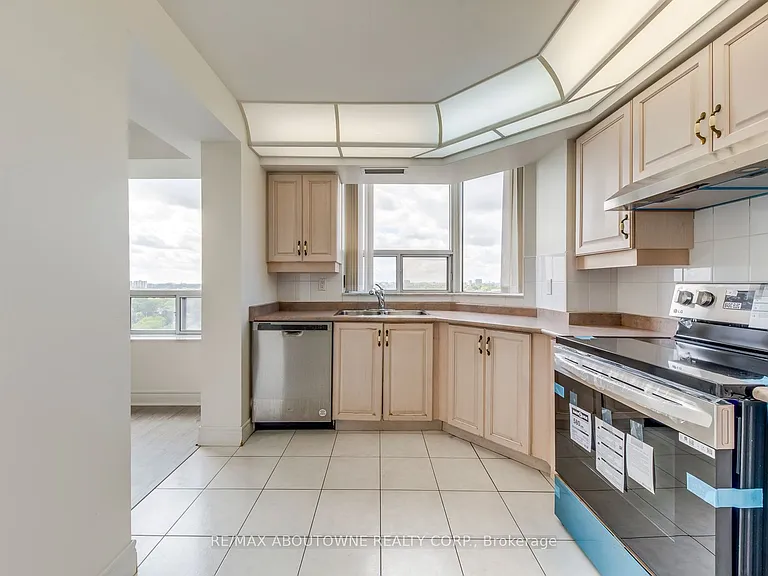 5418 Yonge St #1805 — Photo 21