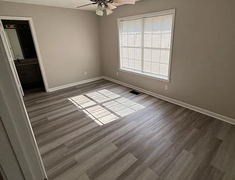 307 Carver Dr — Photo 7
