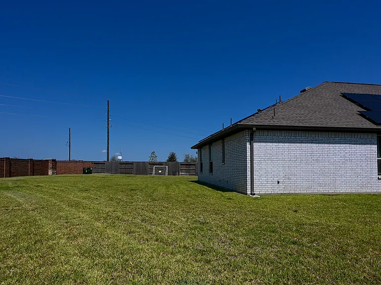 3057 Pensacola Dr — Photo 39