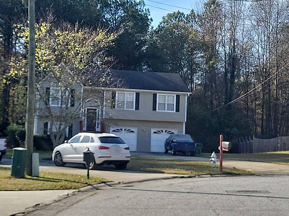 3rd image of 420 Montgomery Pl