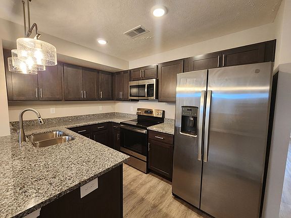 3rd image of 1000 Henry Place Blvd #301