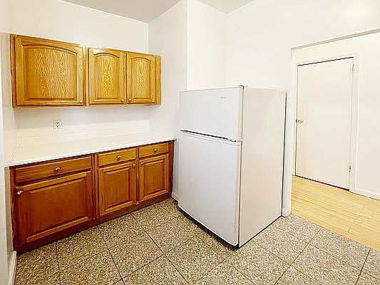 2nd image of 33-36 29th St #10B