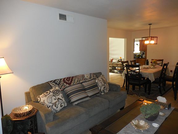 5th image of 405 Belvidere St