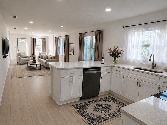 3rd image of 2325 Westover Drive