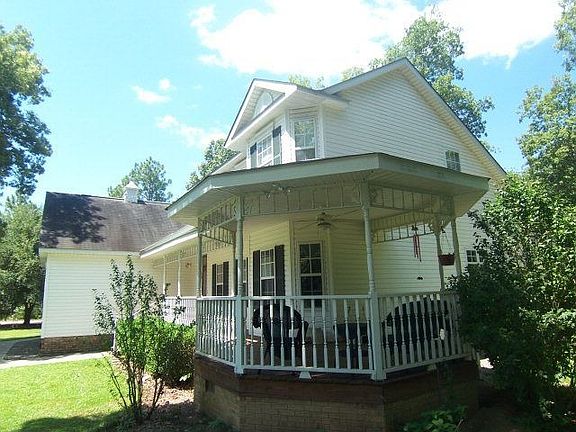 3rd image of 224 Wisteria Dr