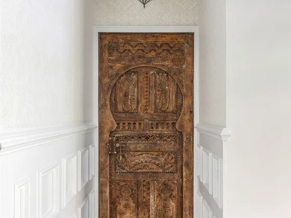 457 West 22nd Street image 12 of 45