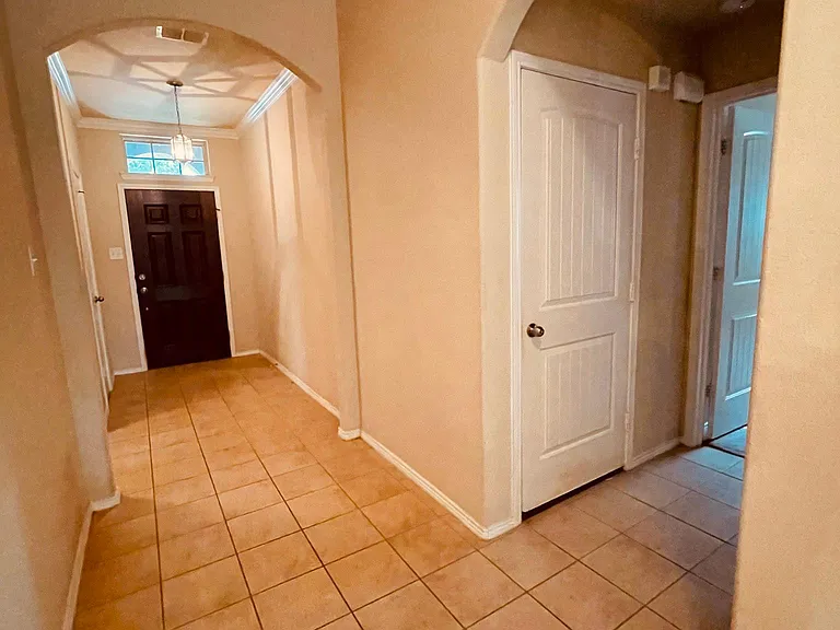 1112 Nocona Dr — Photo 16