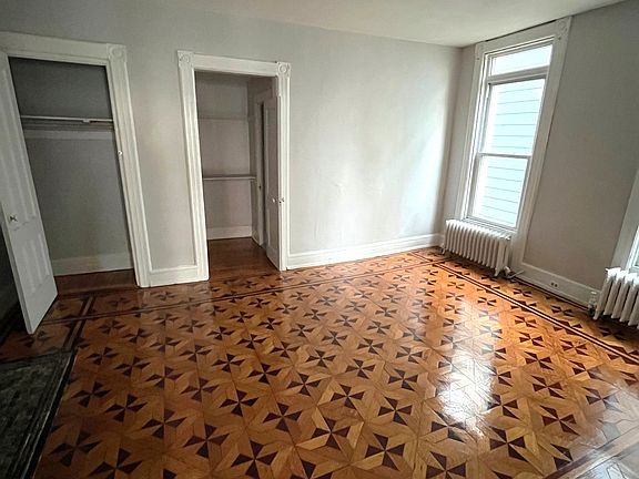 3rd image of 106 S Lake Ave APT 2