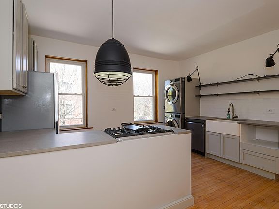 4th image of 3358 N Monticello Ave APT 2W
