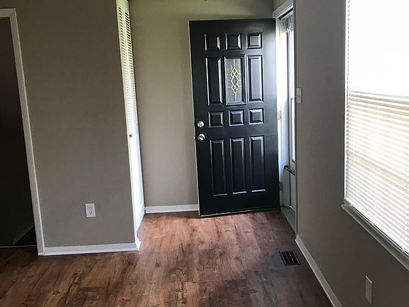 3rd image of 11727 Elkwood Dr