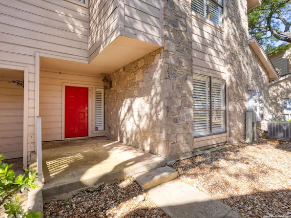 829 W BITTERS RD #402, San Antonio, TX 78216
