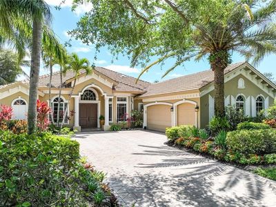 2952 Gardens BLVD, Naples, FL, 34105