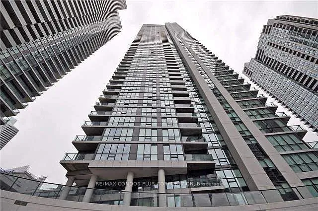 18 Harbour St #2508 — Photo 1