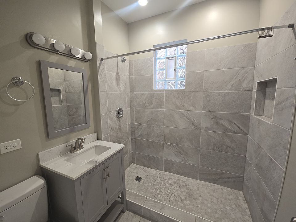 3816 W Montrose Ave Chicago IL Zillow