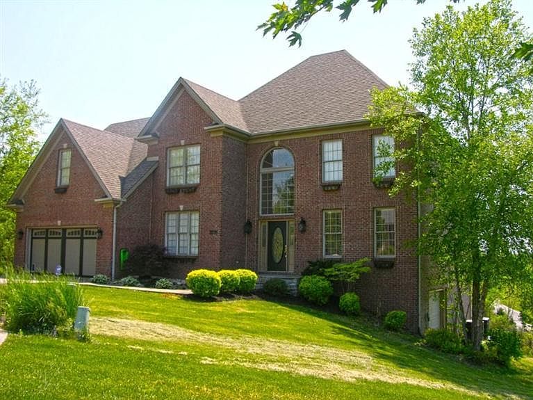 1st image of 3036 Woodfield Cir